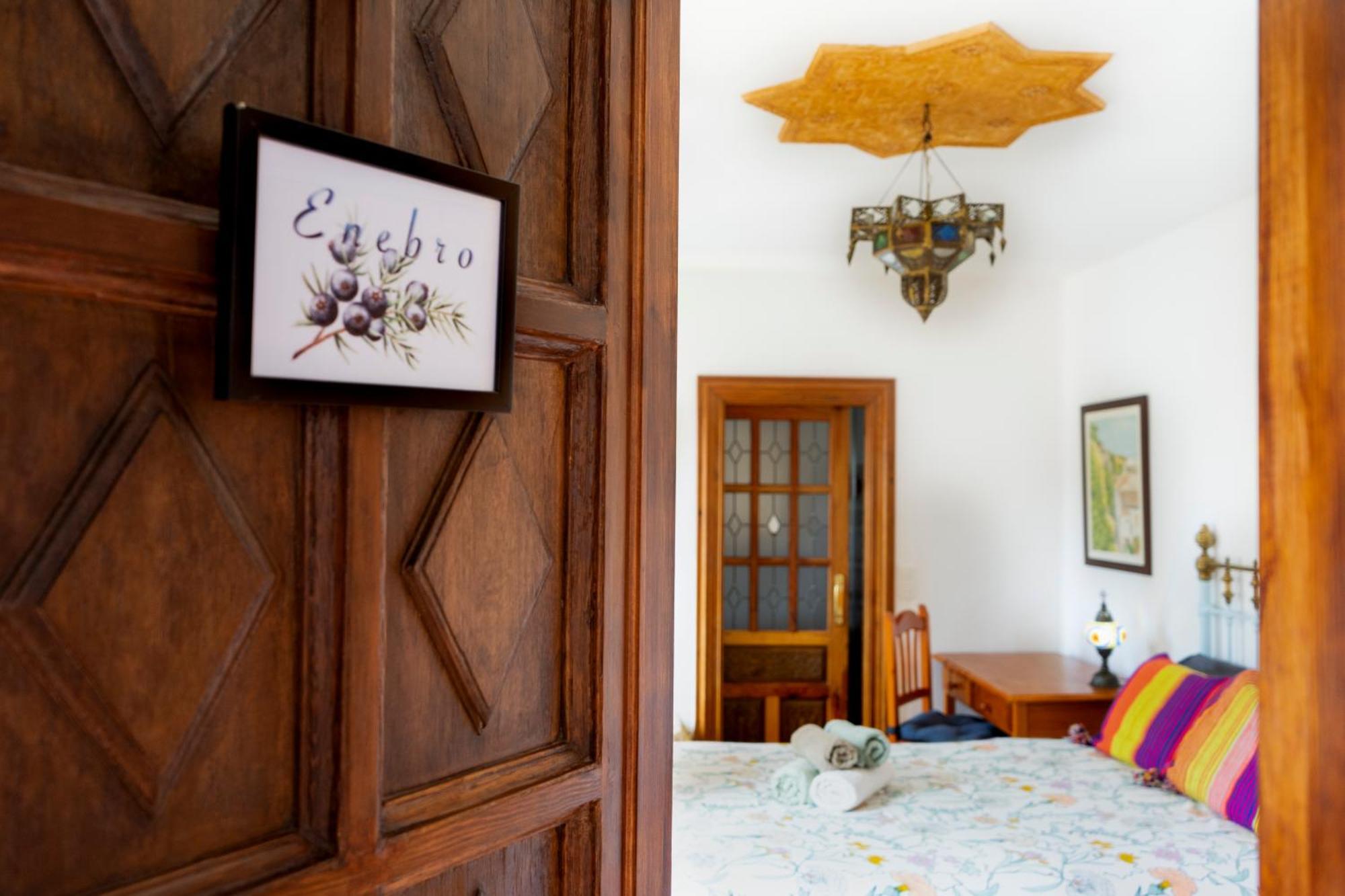 Oripando Private Rooms Granada Bagian luar foto